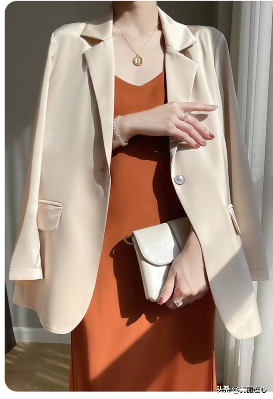 中年女性洋气优雅气质阔腿裤 (中年女装妈妈款高级优雅秋装)