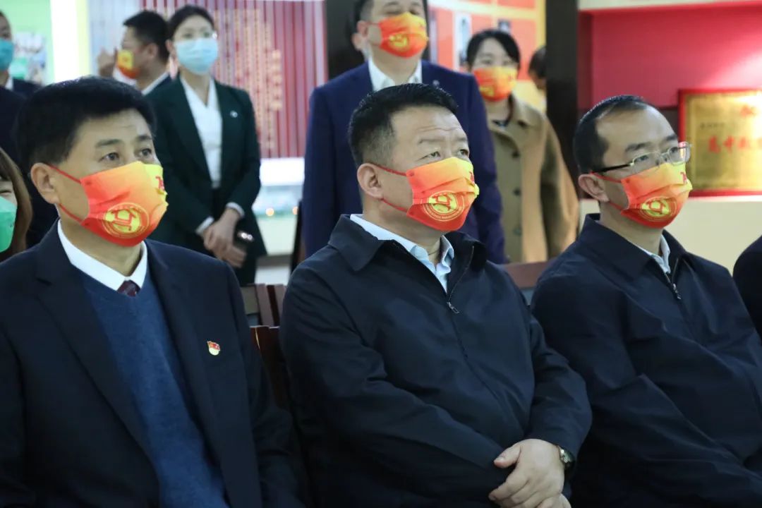 校企合作启新篇,爱心助学暖人心校企合作育新人