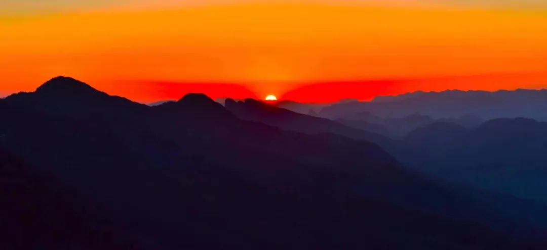 机票价格大跳水错峰出游正当时,错峰出游正当时旅游市场淡季不淡