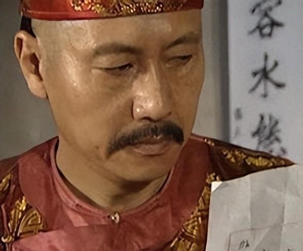 *队军**美女献身解决将军生理问题，引发社会争议和热议！