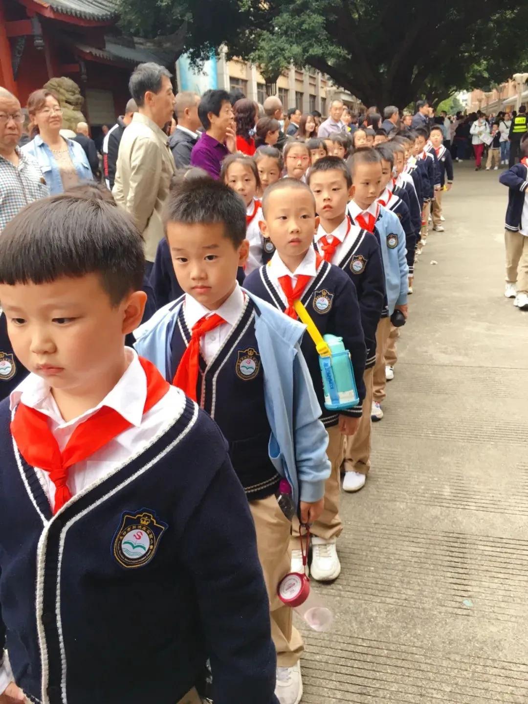 教育温暖的瞬间,一分钟看懂成都教育