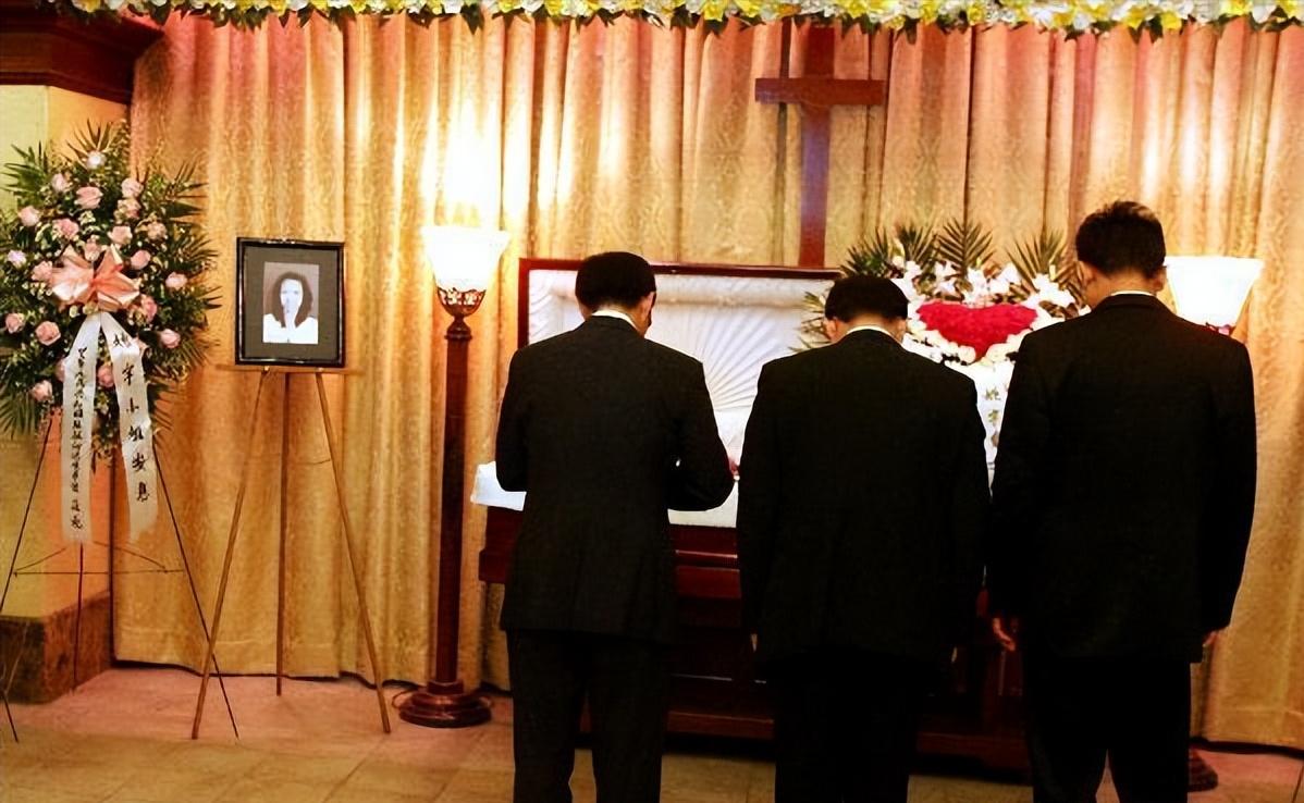 中国女留学生美国被性侵报案程序,中国女留学生遭同伴毒打