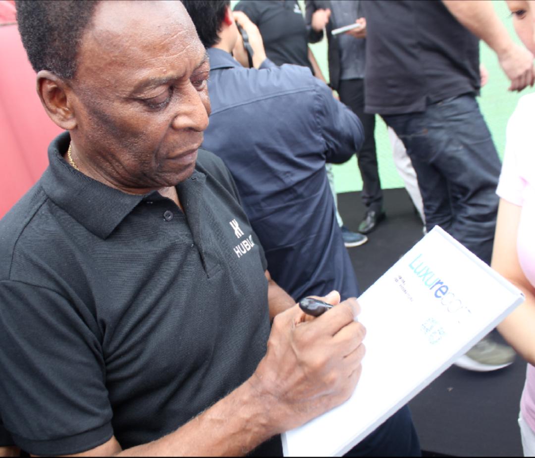 82岁巴西球王贝利去世时间,球王贝利去世终年82岁一路走好