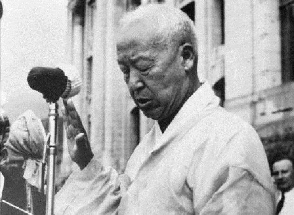 中美停战李承晚不服气,志愿军调大炮猛轰韩军,毛*东泽**:打服他