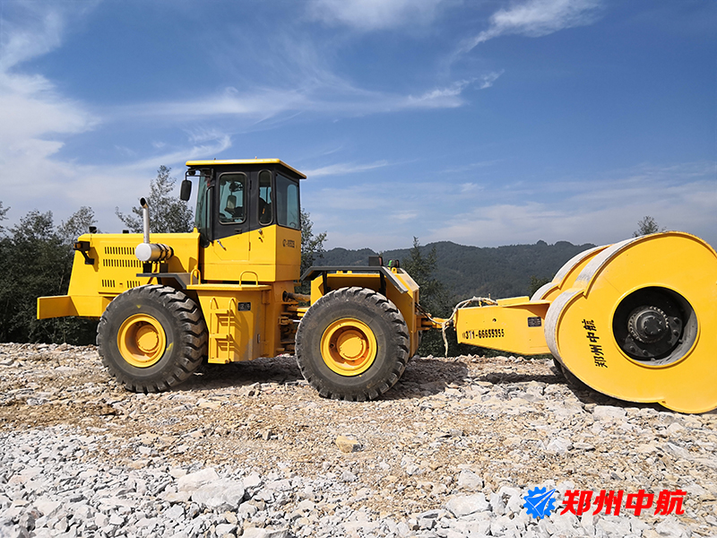 冲击压实机是什么意思,压实机的工作原理