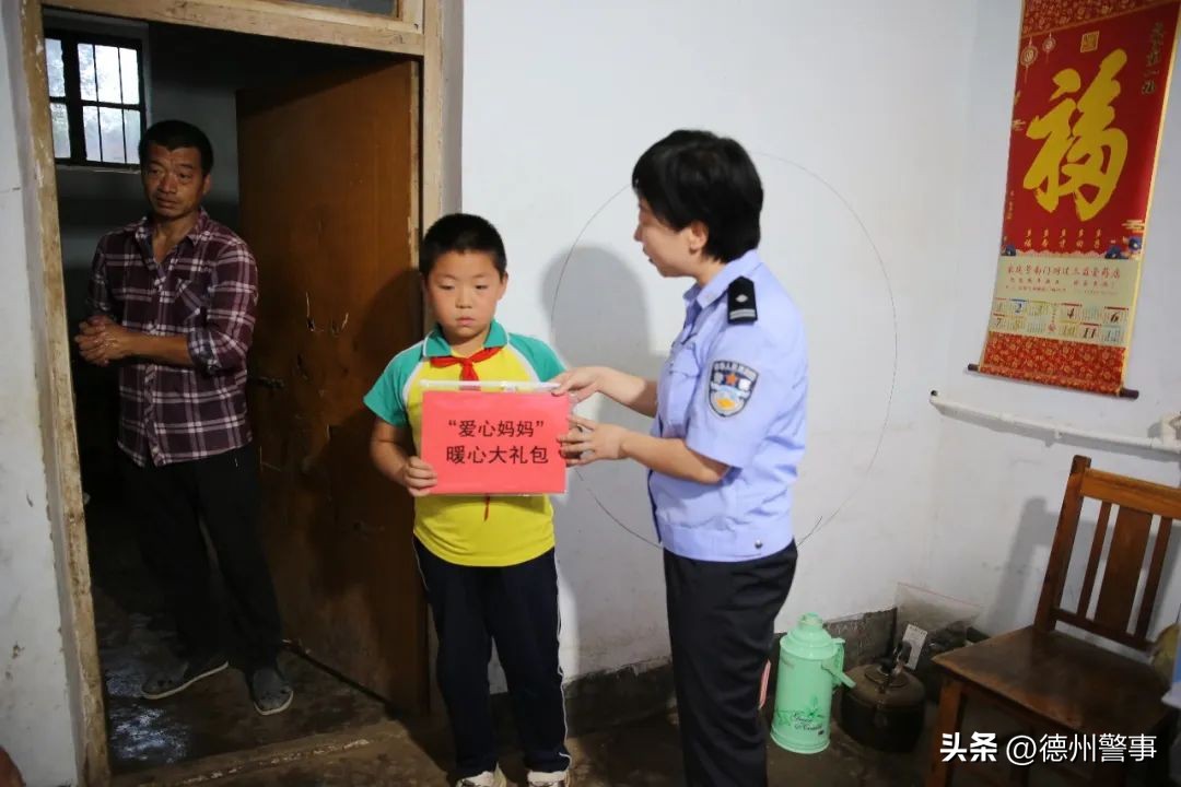 跟着警察去抓酒驾,跟着警察叔叔去出警