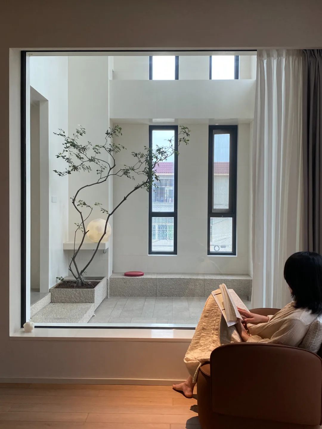 四个人回老家改造老房子,90后回农村建房子视频