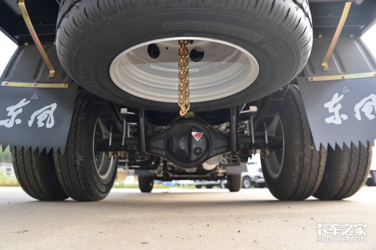 东风小霸王w15厢货最新款价格,东风小霸王w15汽油版排半厢货价格