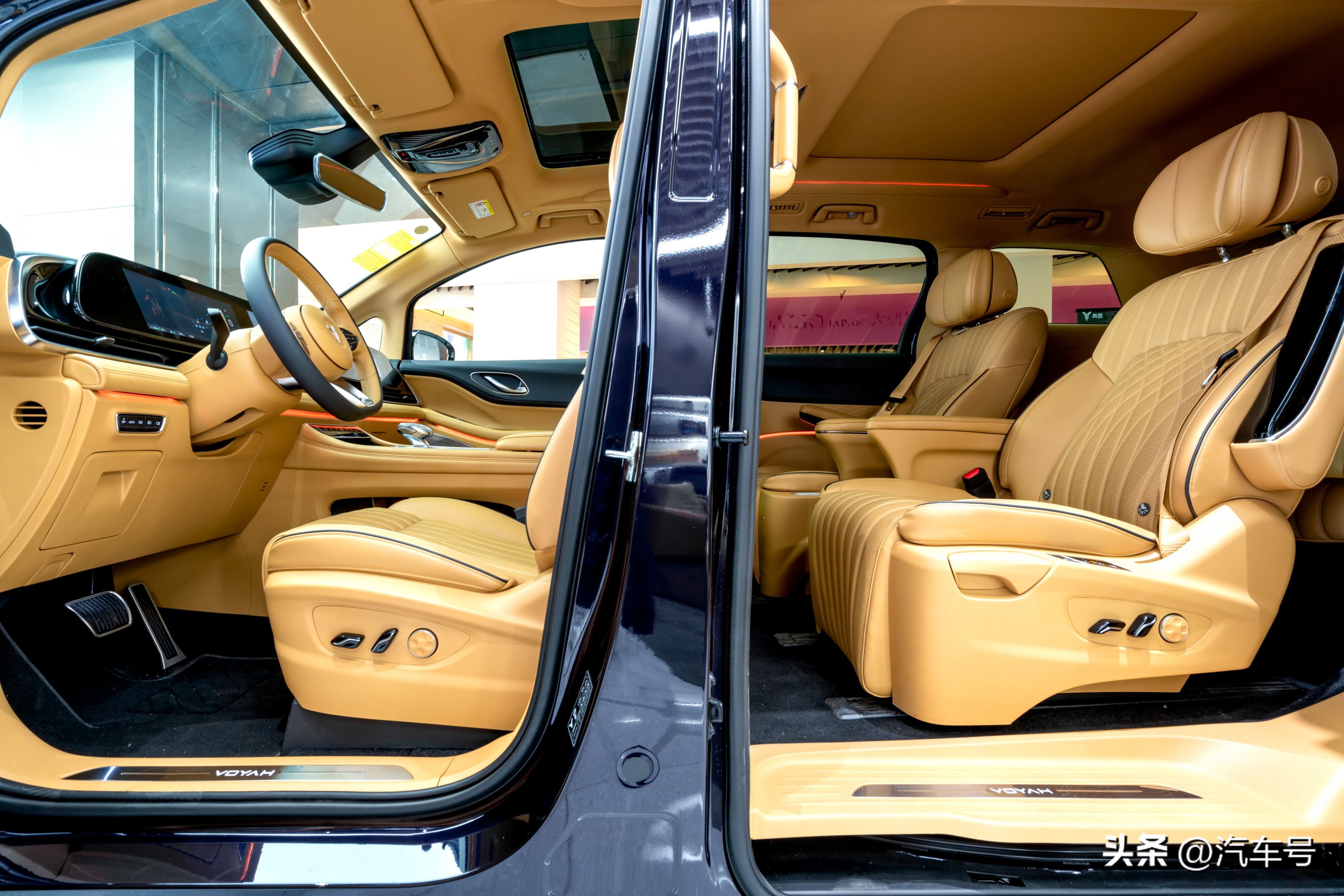 岚图梦想家七座商务内饰,岚图梦想家是保姆车吗