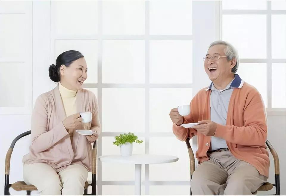 老年夫妻同住有什么益处,老年夫妻相处有什么好处
