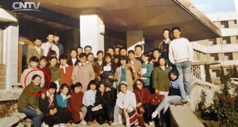 海霞为什么嫁给清华教授,清华北大48岁海霞全家照片