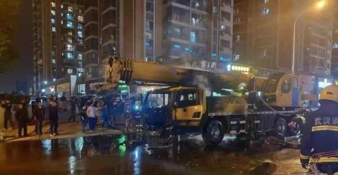 违章指挥造成重大事故怎么判刑,违章指挥造成1人死亡负什么责任