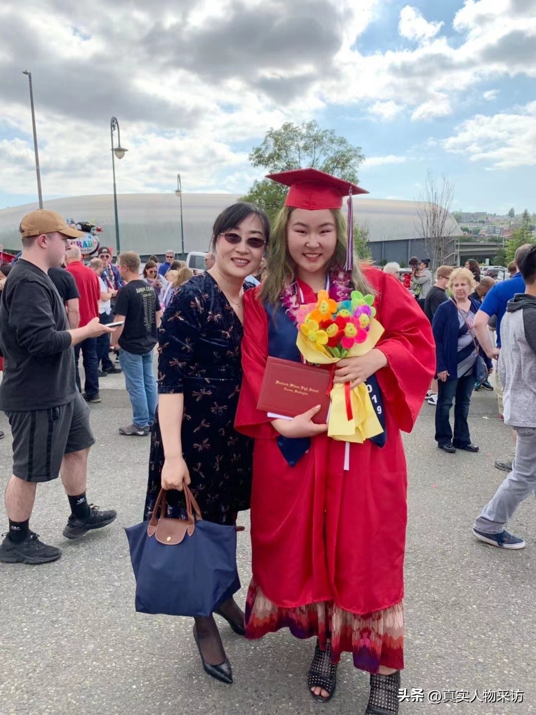 我,山东人,46岁到美国陪读,当月嫂月薪7万,还被外国人追求