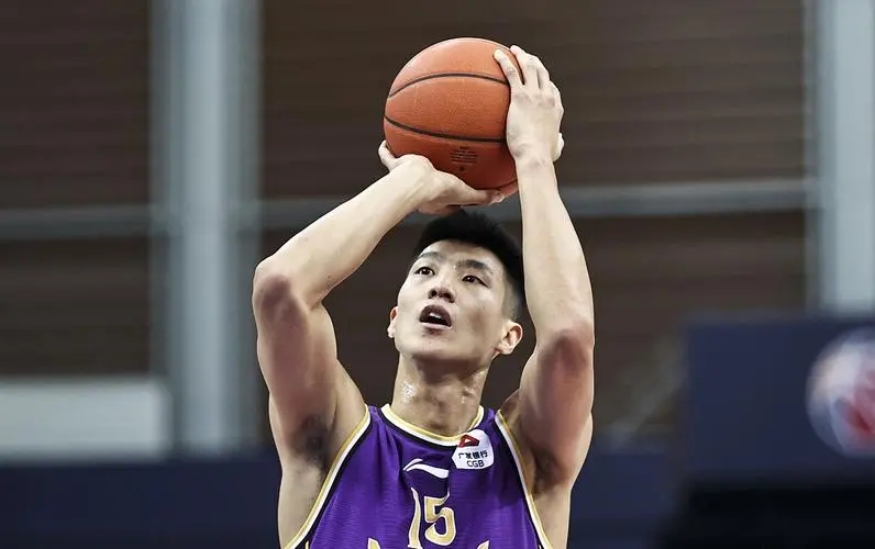 清华附中的“文森·卡特”，运动力锋线：李玮颢，加盟天津队打球