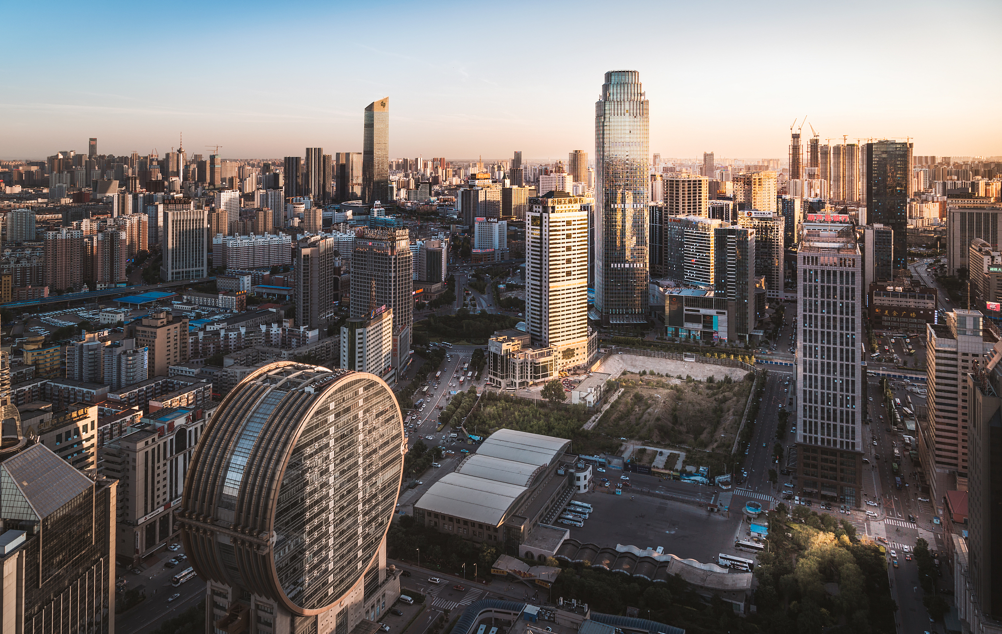 中国有几个城市会改直辖市,首个被撤销直辖市的城市