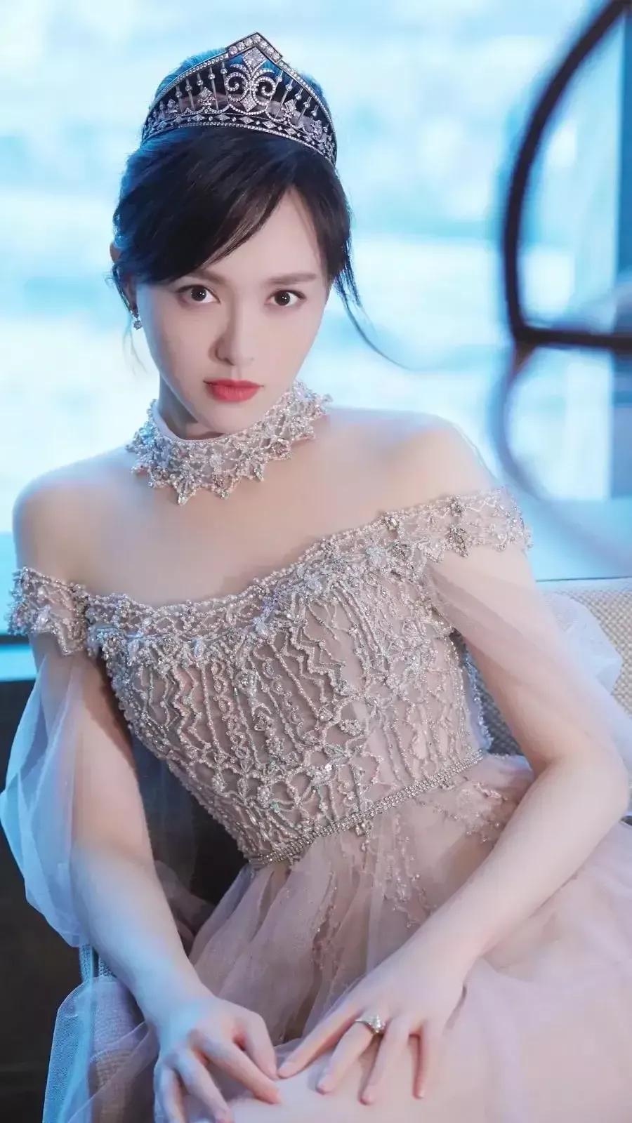 人间绝色唐嫣,女星唐嫣美丽迷人写真