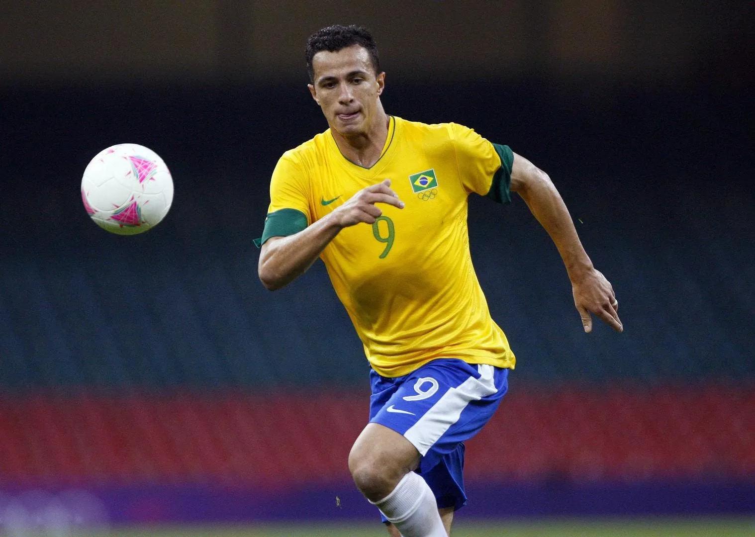 34分6篮板8助攻1抢断精彩集锦,34场轰24球9助攻