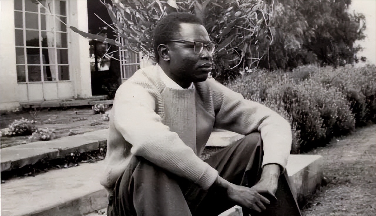 奥巴马爸爸有几个孩子,奥巴马父亲才华横溢