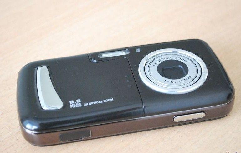 一部手机卖99元，坚持20年不倒闭的荣秀丽，是如何生存至今的