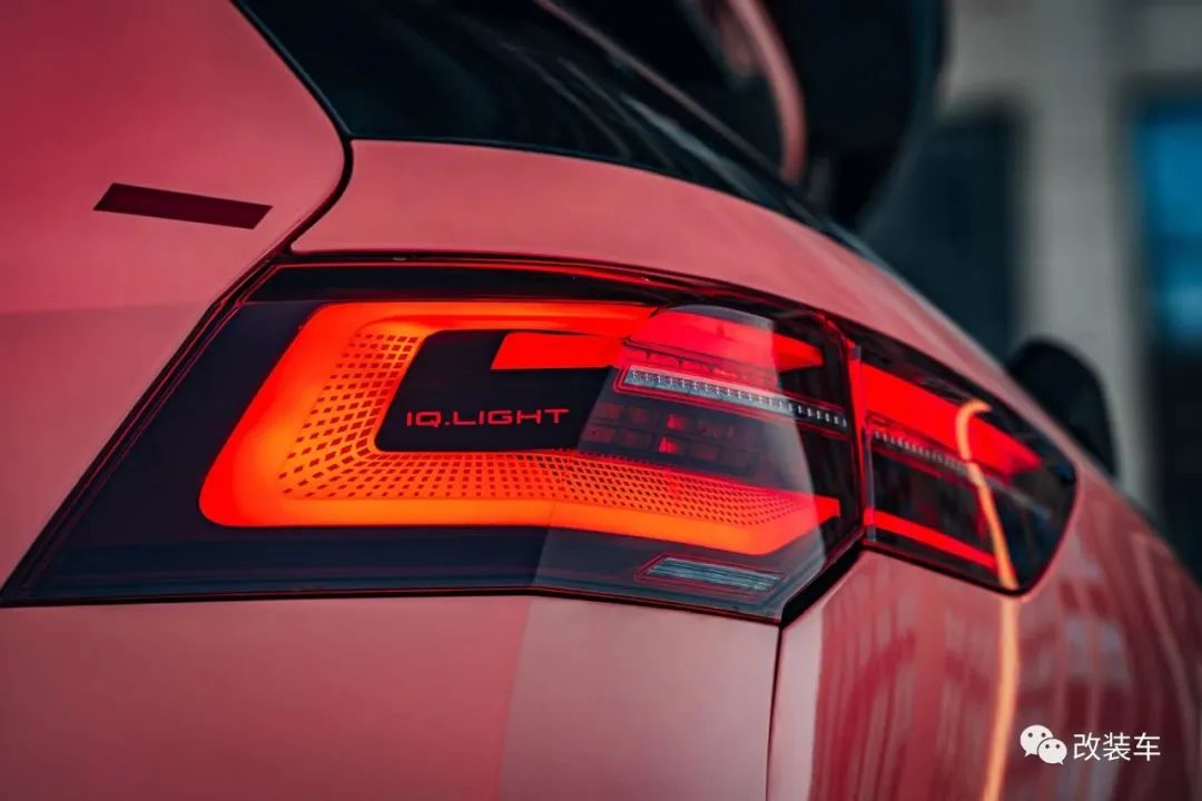 高尔夫gti8代走街,大众高尔夫第七代gti爆改