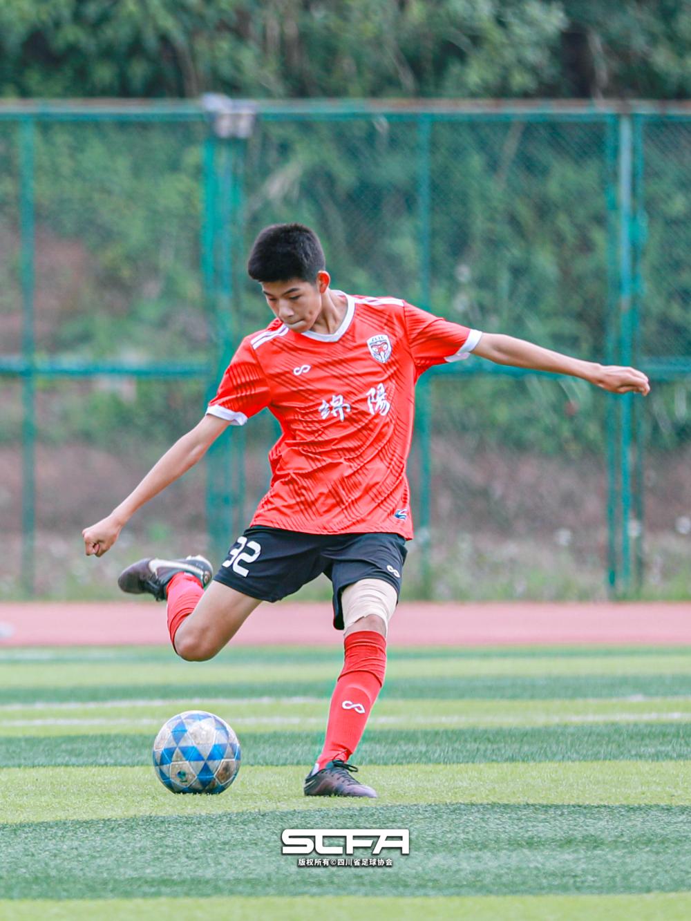 2024四川贡嘎杯足球初中组决赛,宜宾一中vs绵阳南山贡嘎杯