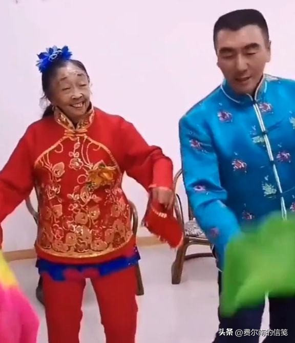 26岁东北小伙娶45岁媳妇,28岁小伙娶60岁老奶奶20年后现状