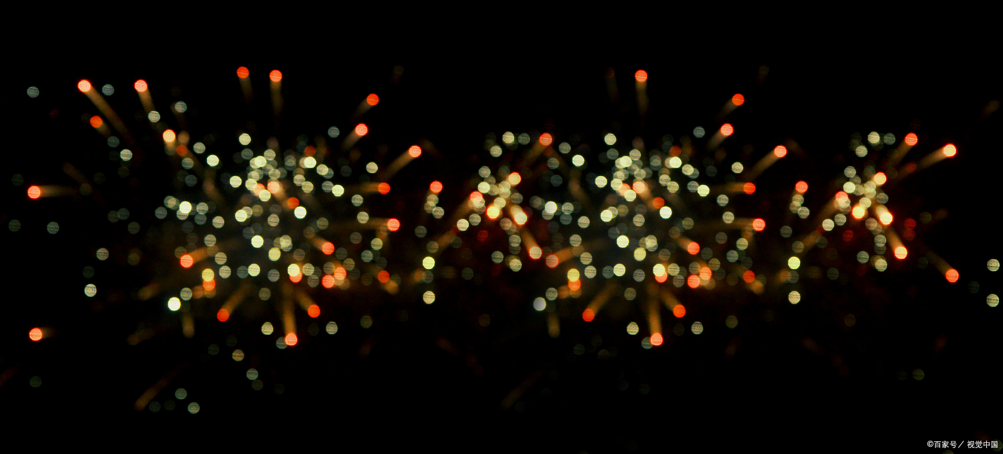 眼睛忽然出现闪光,眼睛突然水波纹闪光感一会又恢复