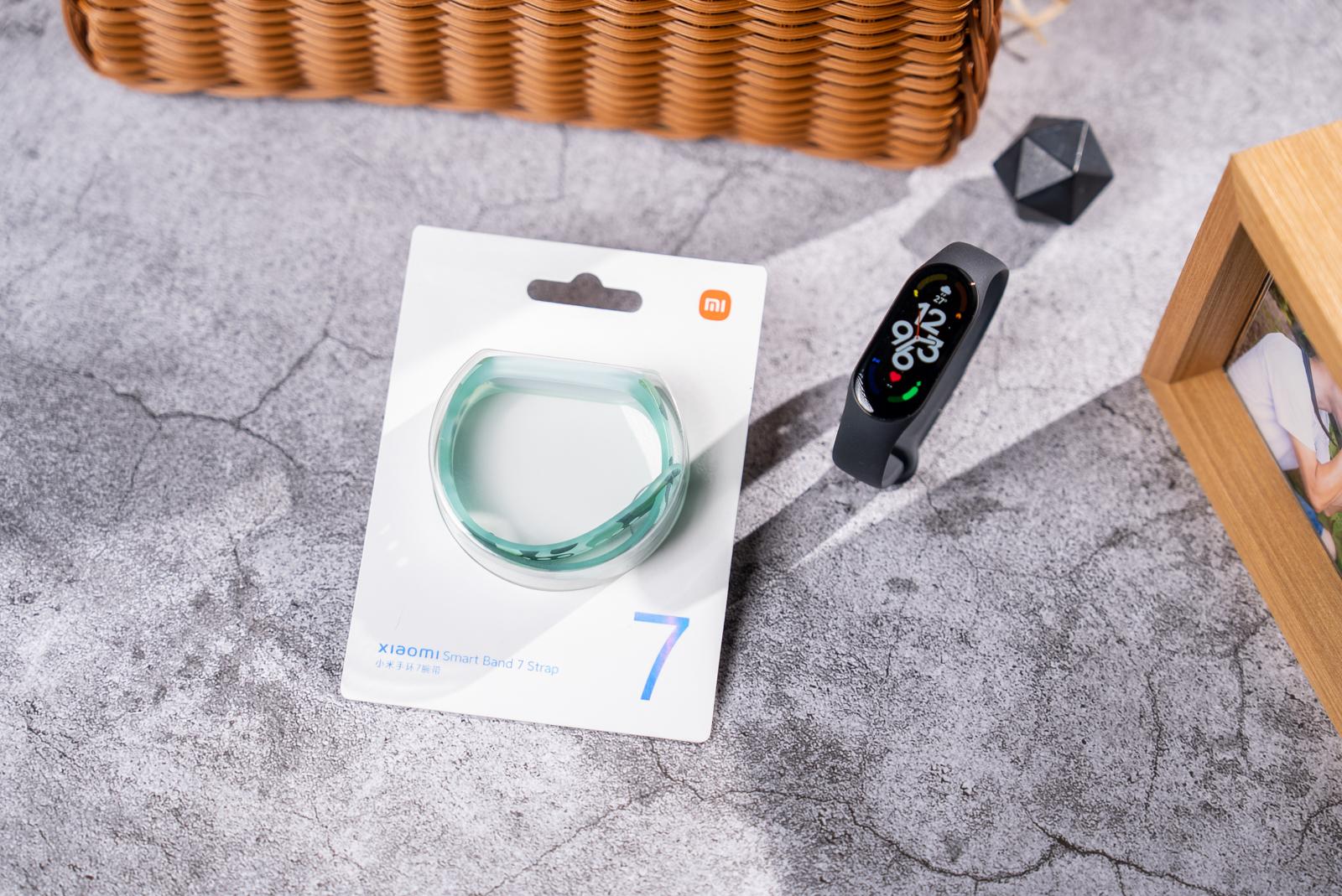 小米手环7nfc华为手环8nfc对比,小米手环7nfc同步微信步数