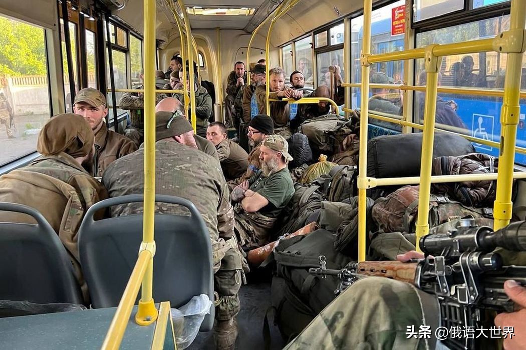 亚速钢铁厂士兵图片,亚速钢铁厂士兵视频