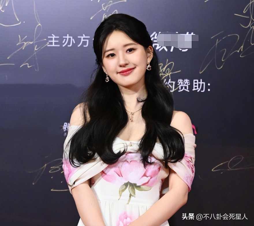 中韩红毯合集,中韩戛纳红毯对比