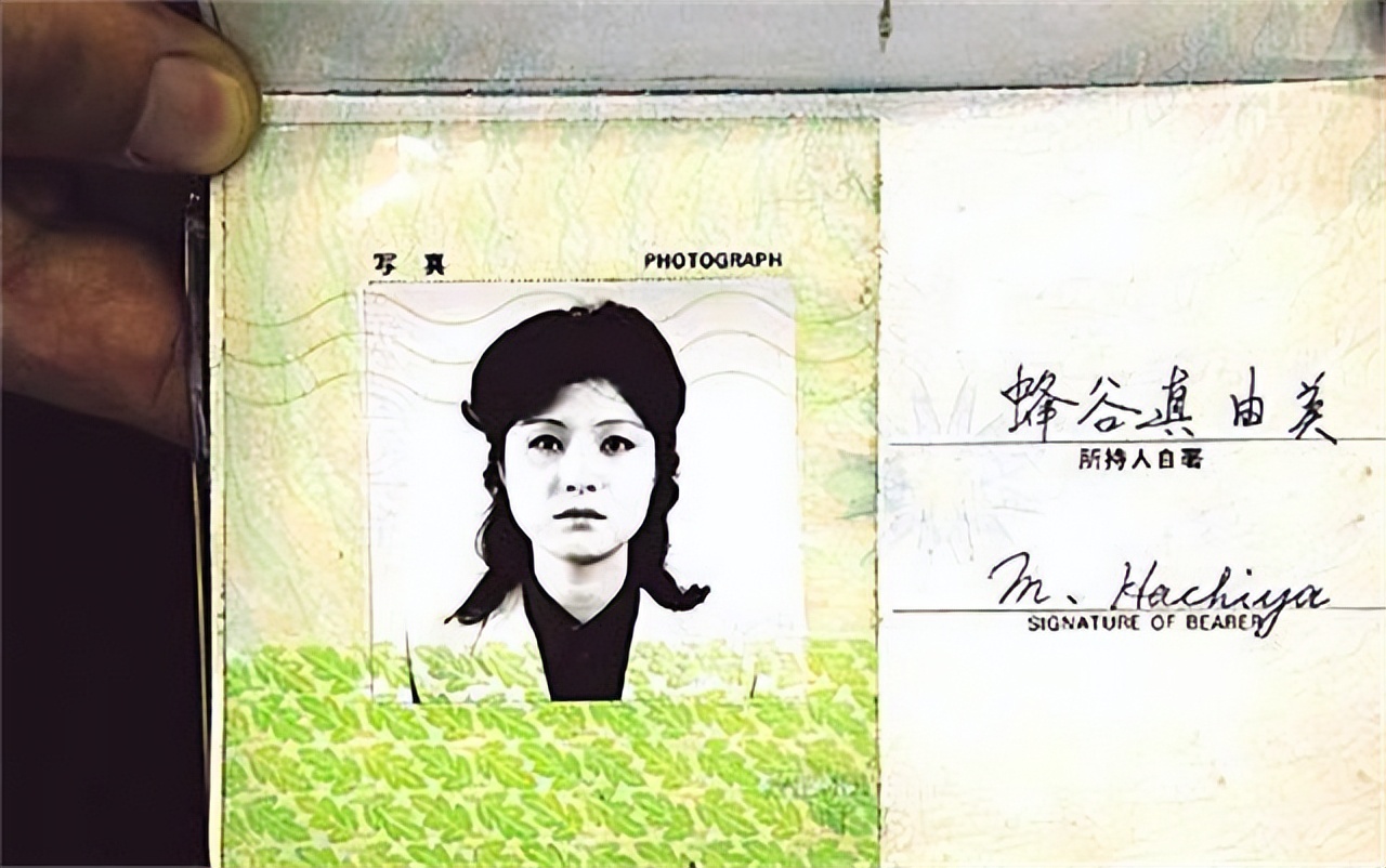 女特工被炸死案,女特工炸客机致百人丧生