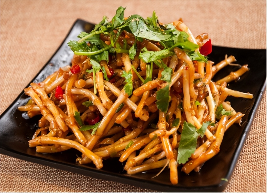 鱼腥草含一级致癌物，伤肾还致癌？折耳根还能吃吗？过度解读了！