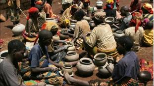 中国旧衣在非洲遭疯抢！日产600万件，旧衣回收或带动千万产业？