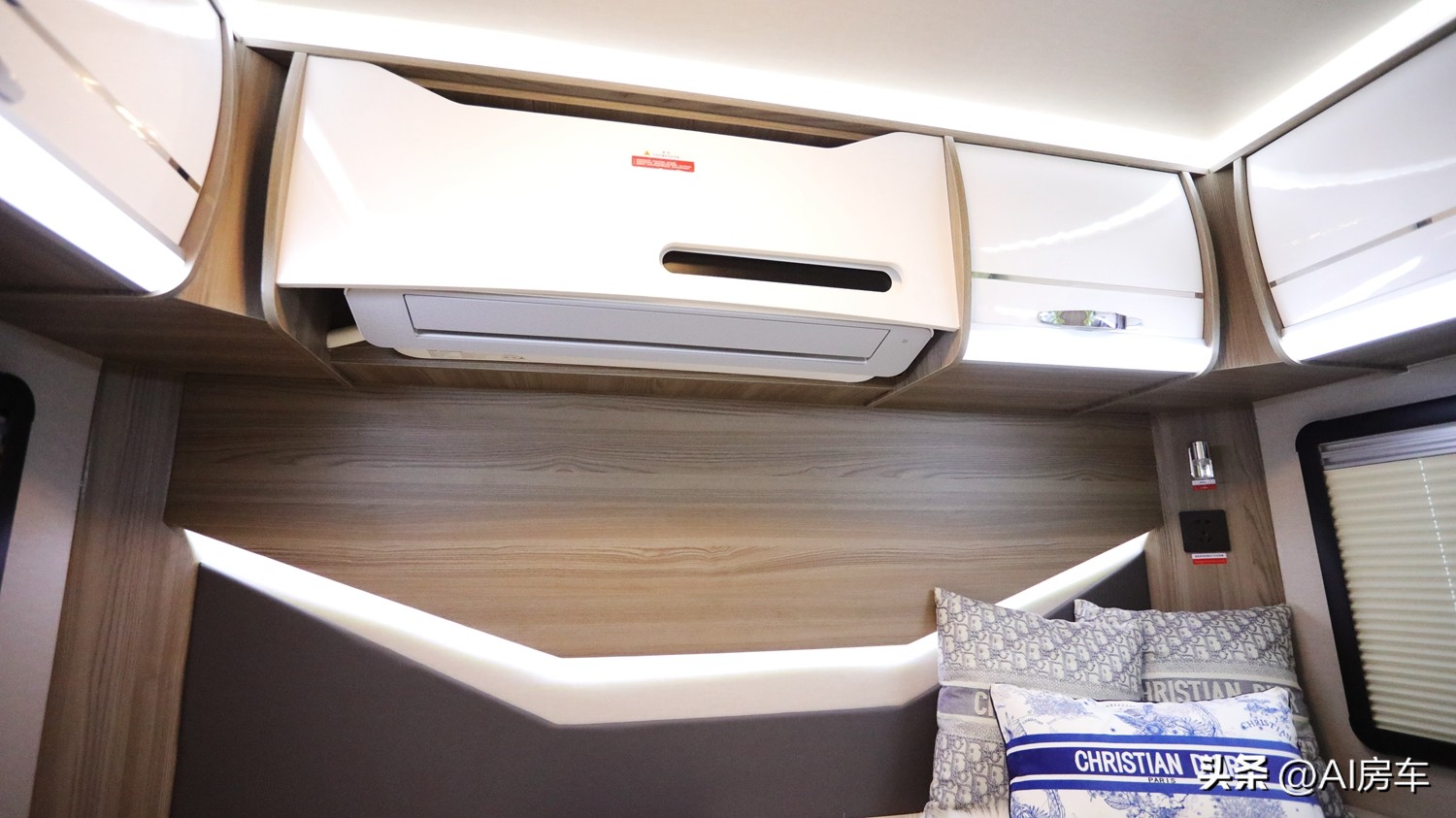 大型房车国产睡十人,目前国内最好的轻卡房车