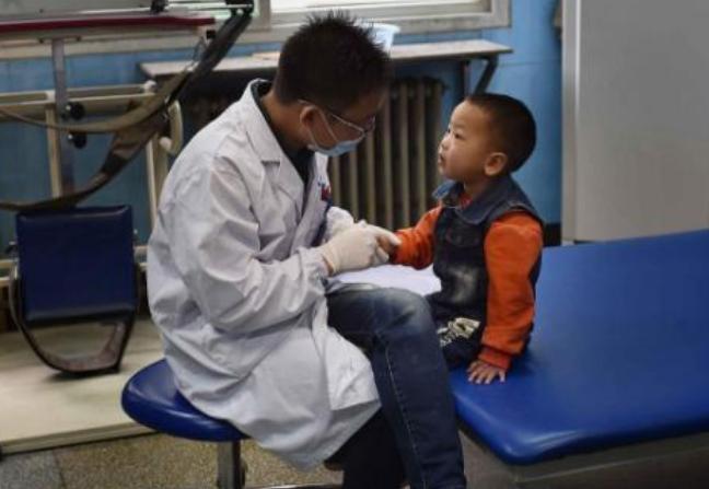 小孩被开水烫伤怎么办最快最有效,小孩被开水烫伤怎么处理最好恢复