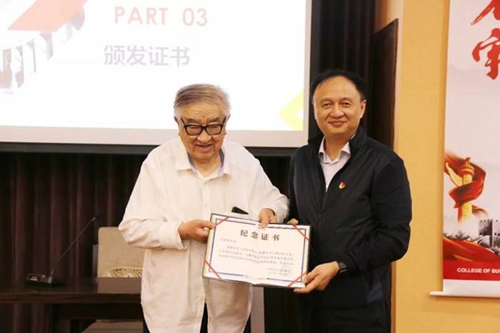 振华重工称霸全球,突破垄断令西方震惊