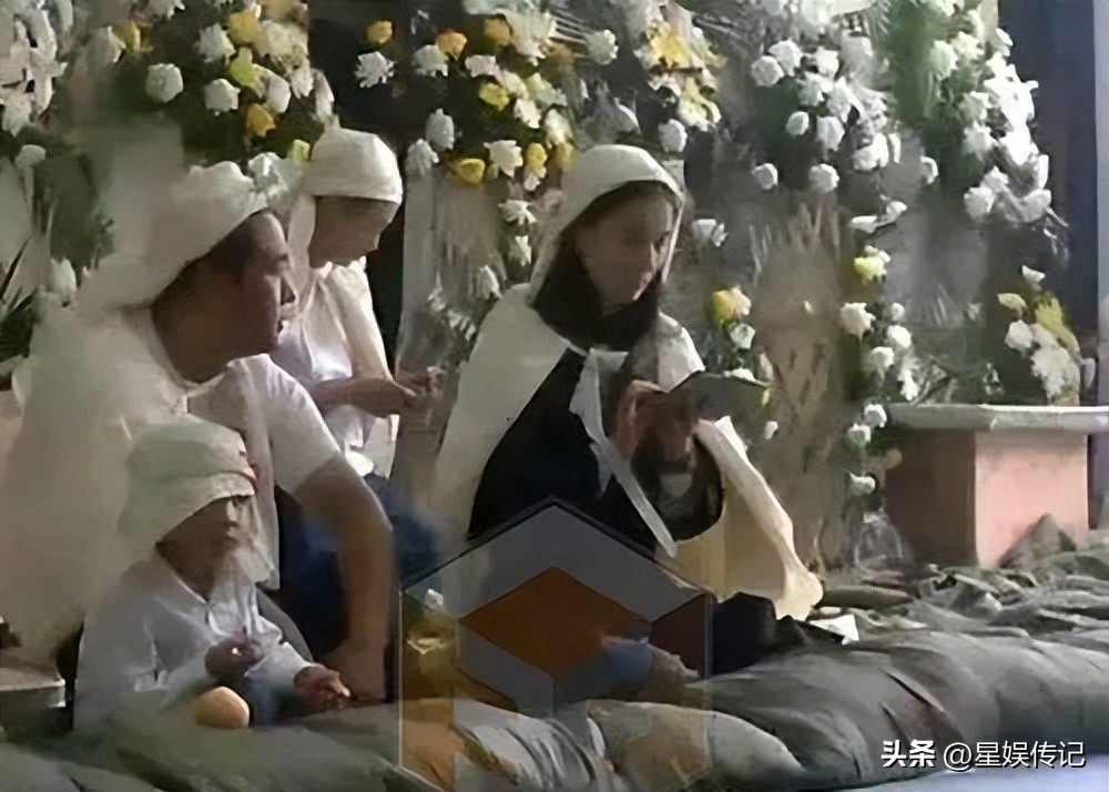 藏了这么多年的零花钱被发现,藏了十几年的零花钱