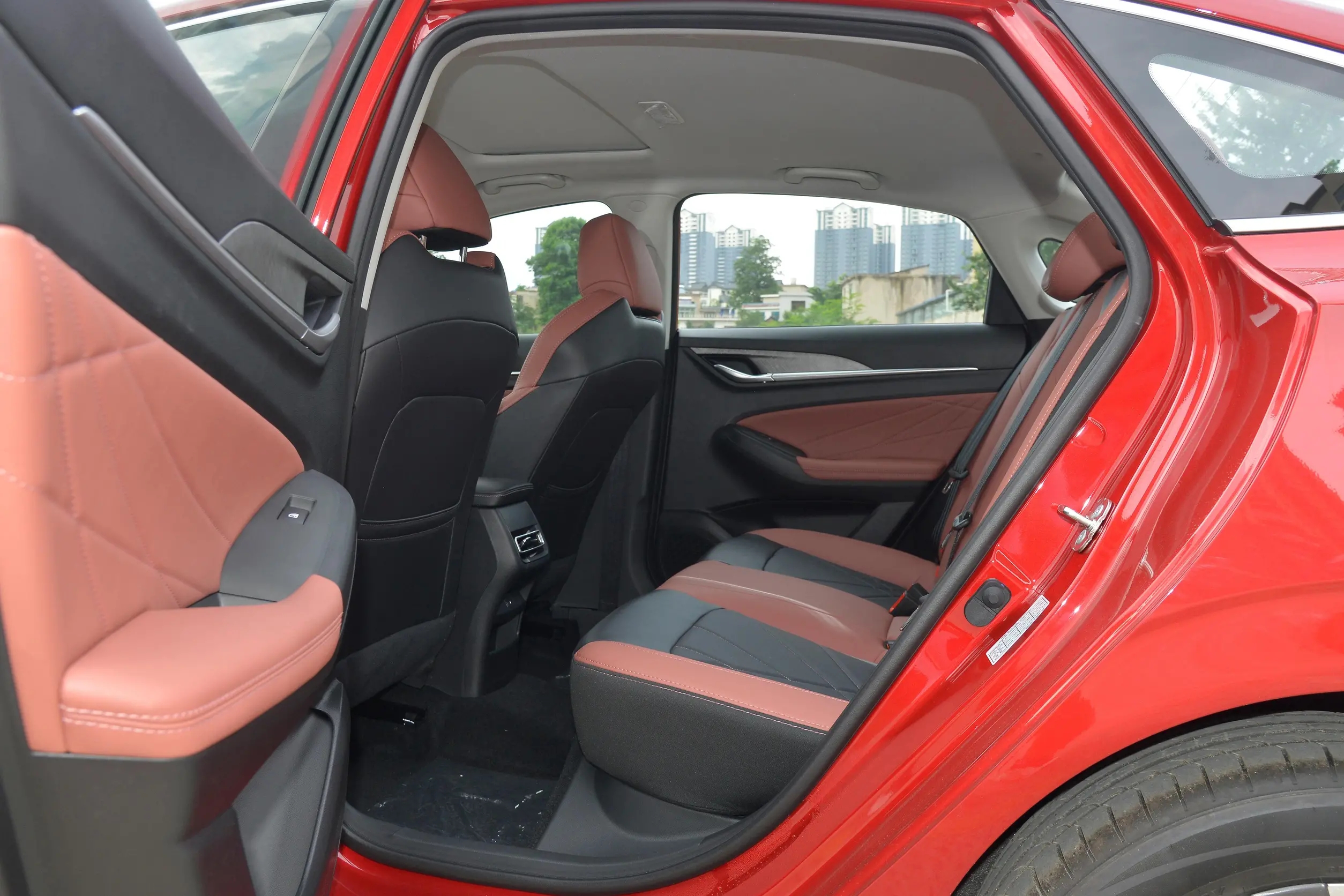 落地8-9万家用车买什么车型最实用,7-8万落地家庭最实用的轿车