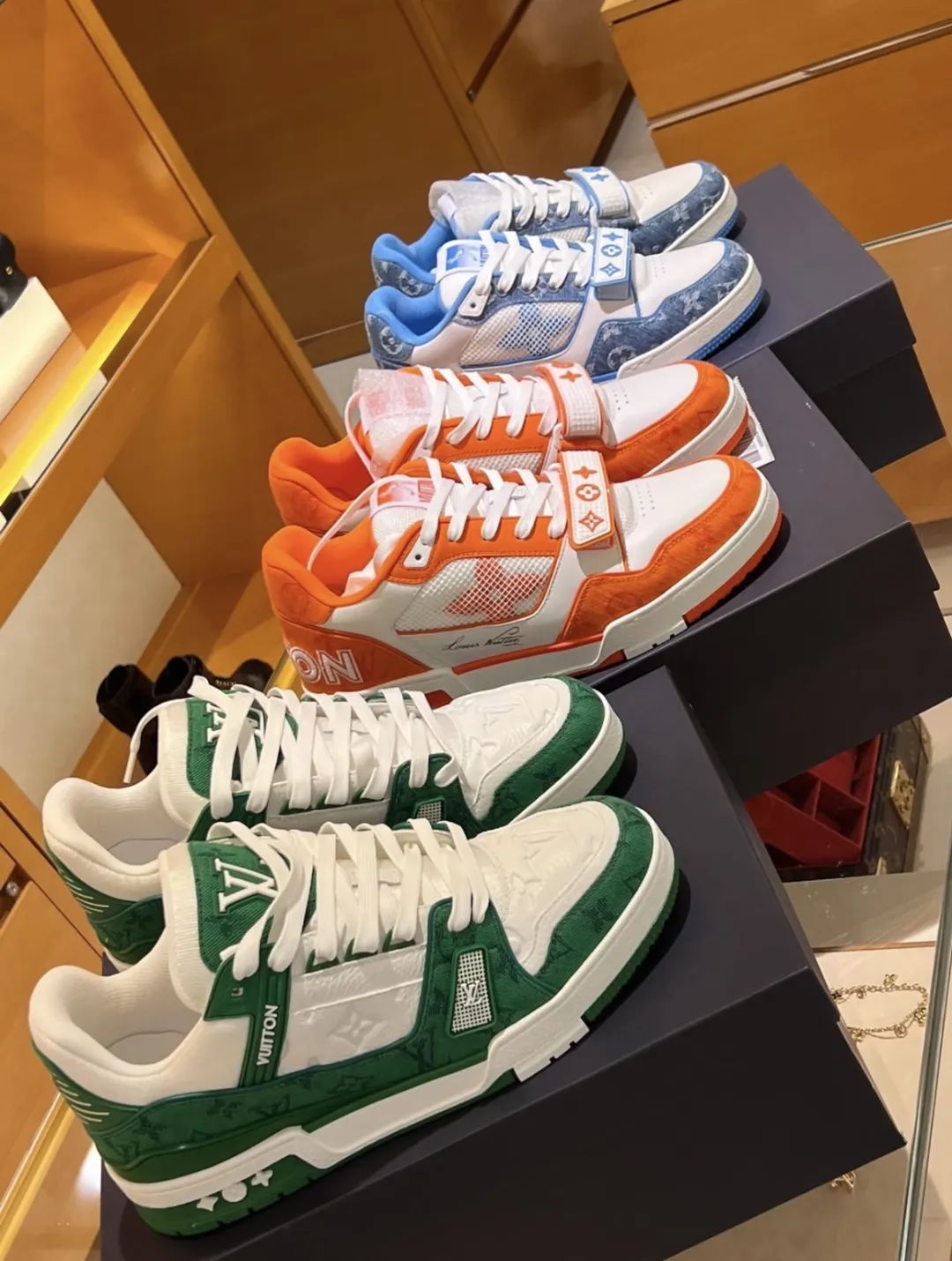 LV最新爆款鞋一双成瘾，有人一口气连买10双