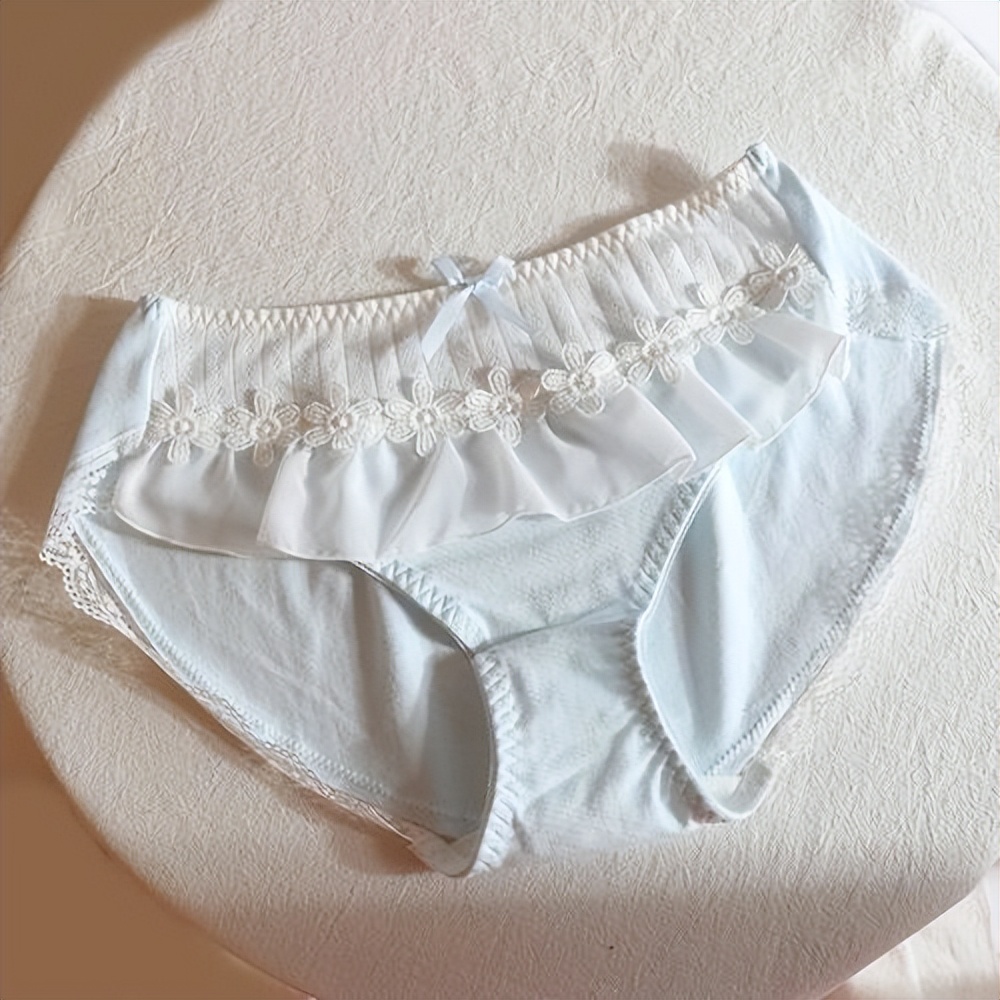 为什么女裤上有一个蝴蝶结,女生的裤子为什么都有一个扣子