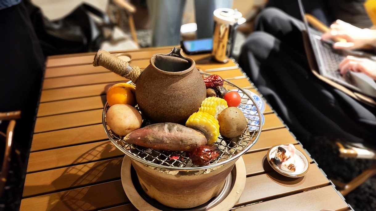 重庆围炉煮茶解放碑,围炉煮茶打卡重庆