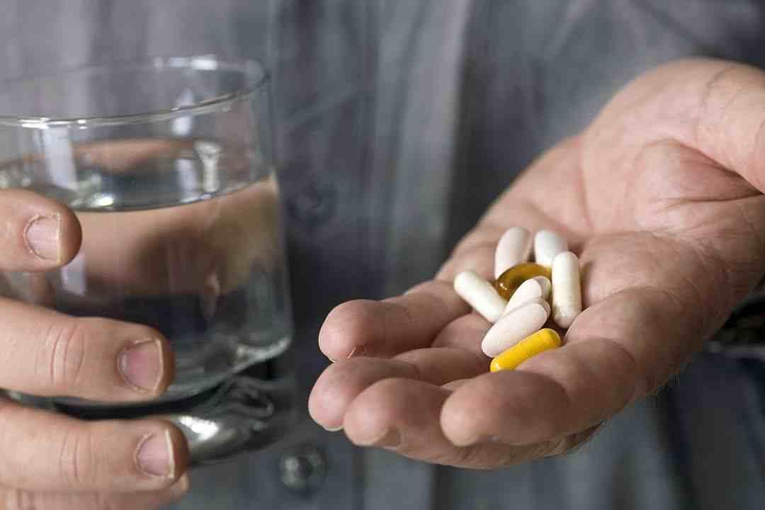 长期喝茶喝白开水谁的身体更健康,长期喝白开水和喝茶的人身体怎样