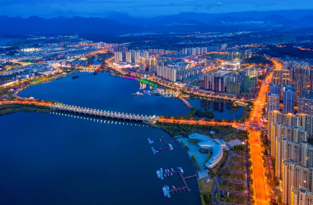 给你一个爱上乌兰察布的理由,给你一个喜欢我的理由