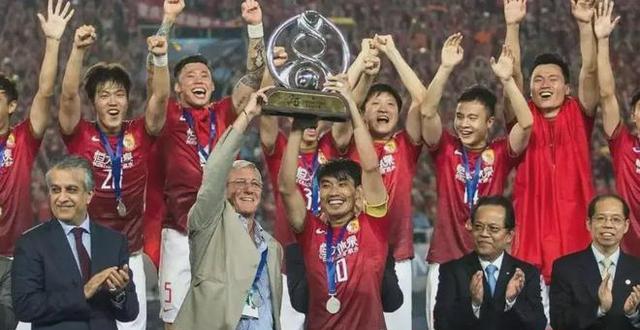 足球发展那么难吗,足球要想夺冠球员必须有硬本领