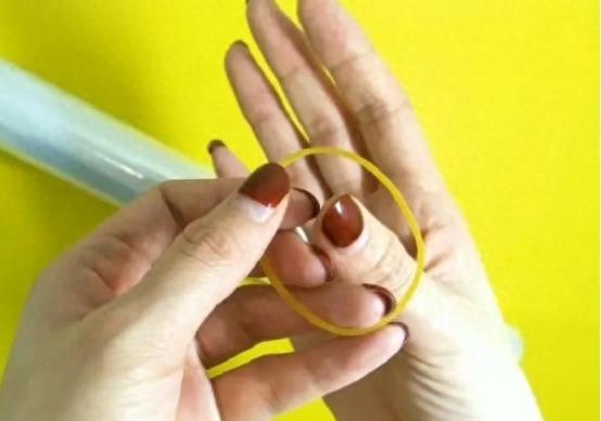 家里地面头发特别多怎么办,地板上有头发用什么方法处理最好