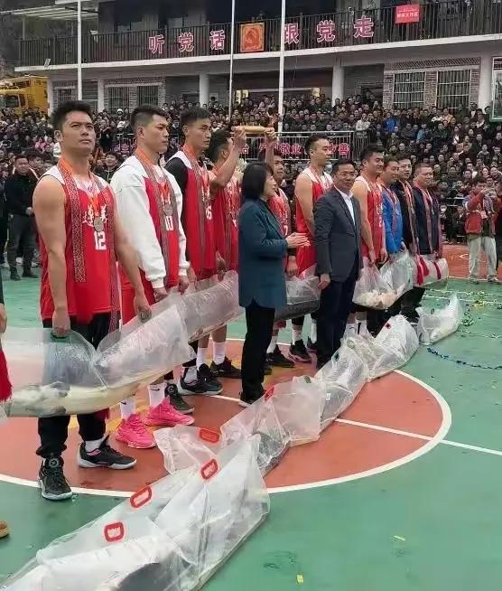 被这首助力神曲*脑洗**了（足球飞翔）贵州篮球足球助力神曲