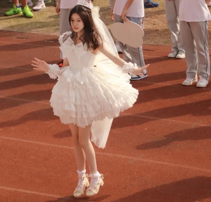 高中生女生穿公主裙,高中生穿公主裙