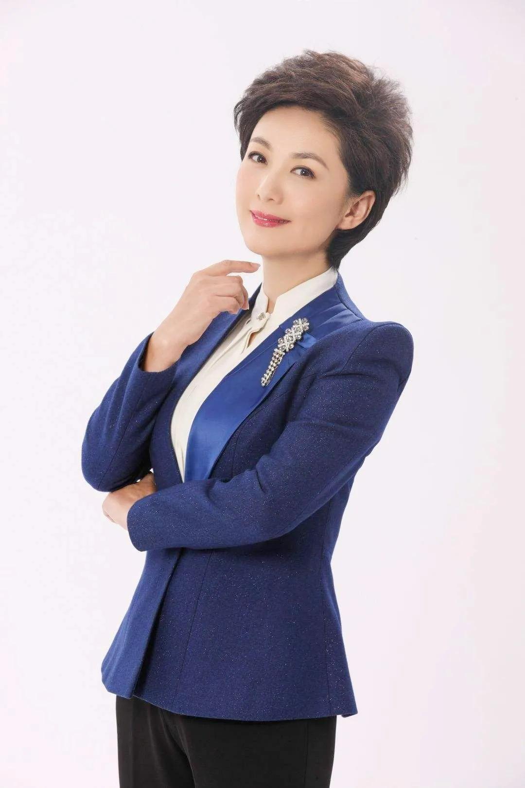 中央一台主持人海霞婚姻情况,央视主持人海霞老公叫什么名