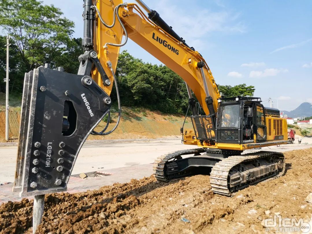 大国重器柳工挖掘机,柳工挖掘机发展史