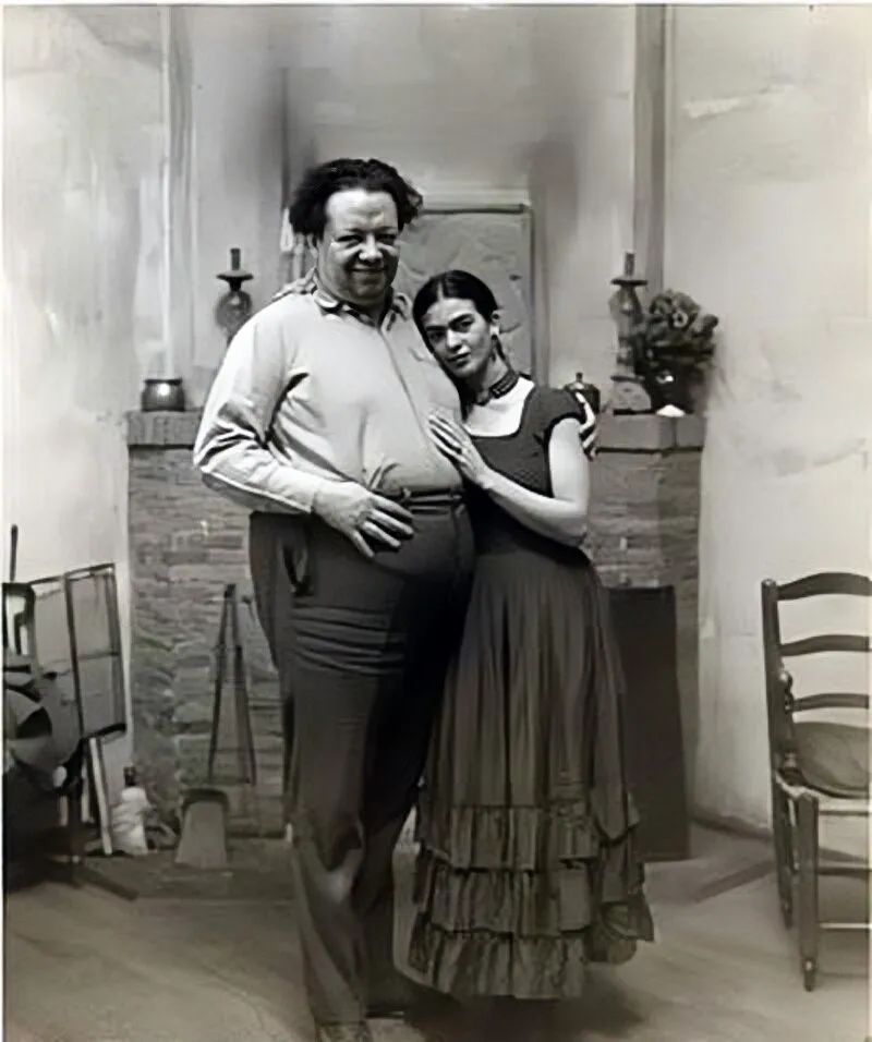 丈夫出轨亲妹,车祸做了32次手术,她的自画像怎么就值2.2亿?